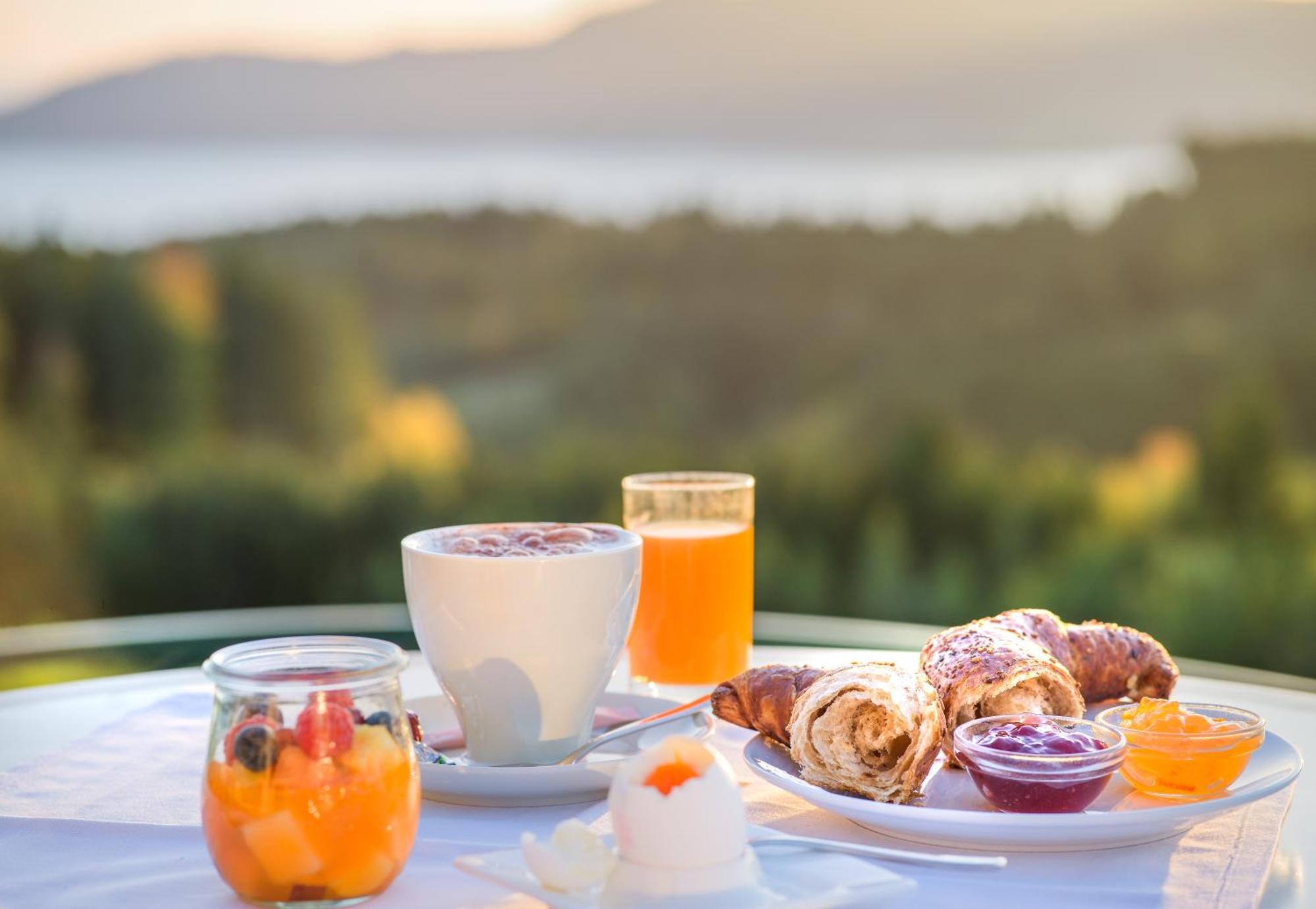 Ferienhotel Hofer Superior Strass im Attergau ภายนอก รูปภาพ