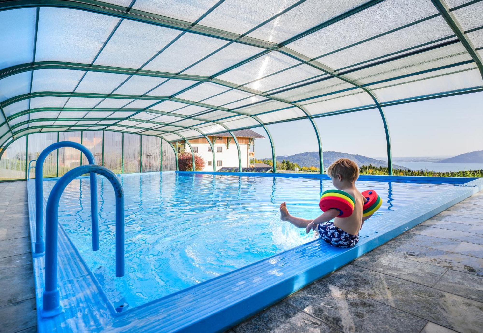 Ferienhotel Hofer Superior Strass im Attergau ภายนอก รูปภาพ